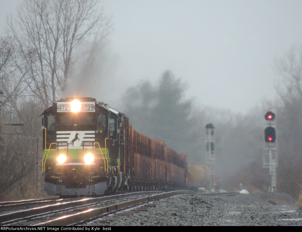 NS 911 passing CP Marilla 